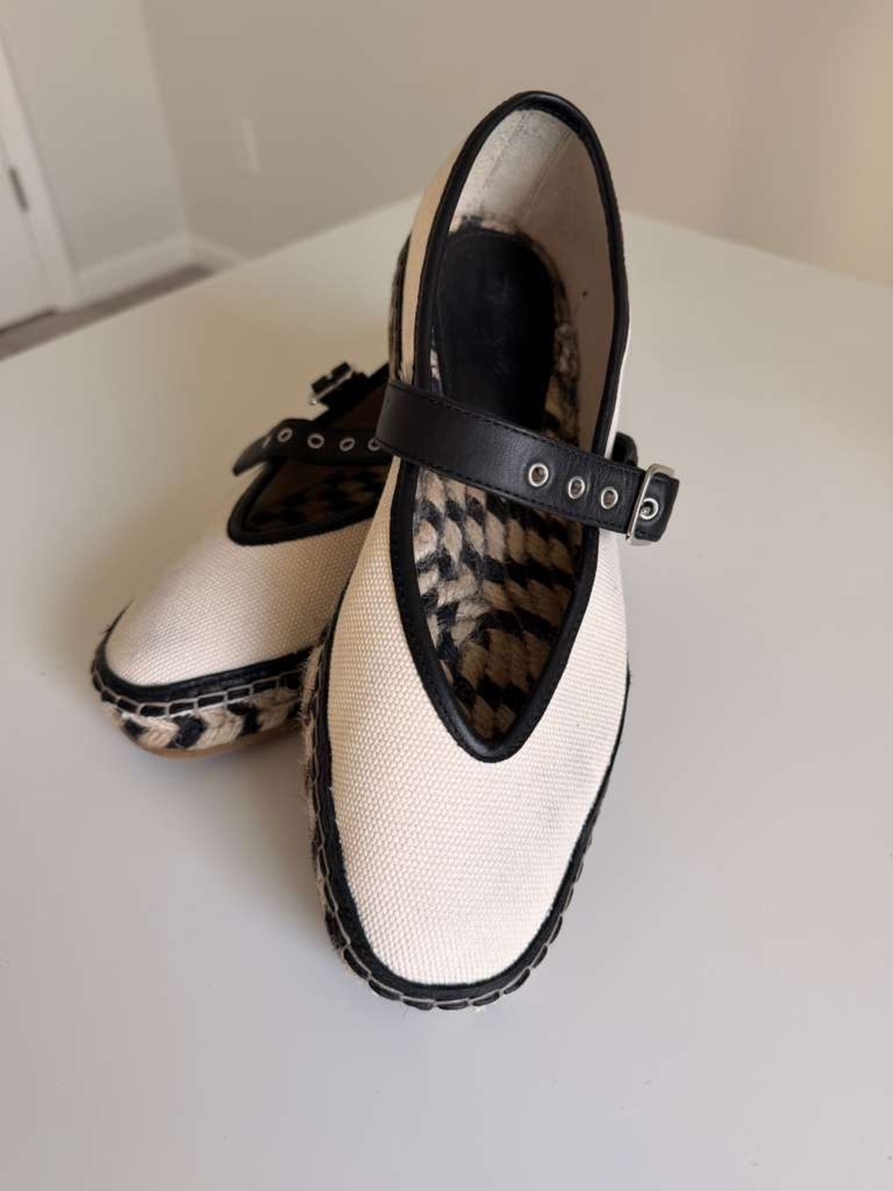 Madewell Cream & Black Mary Jane Espadrille Flats - Chic & Comfortable Size 8